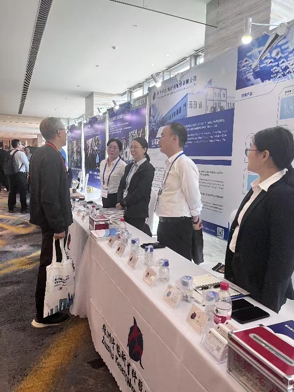 Zhuzhou Keneng exhibited at the National Molecular Beam Epitaxy Conference and made a theme report